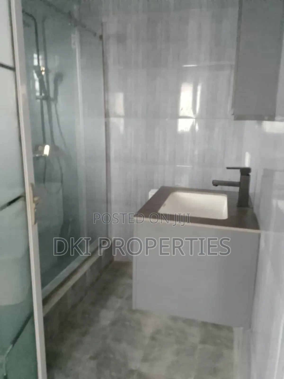 4bdrm House in Dki Properties, Malejor for rent