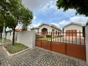3bdrm House in Regimanuel Estate for sale