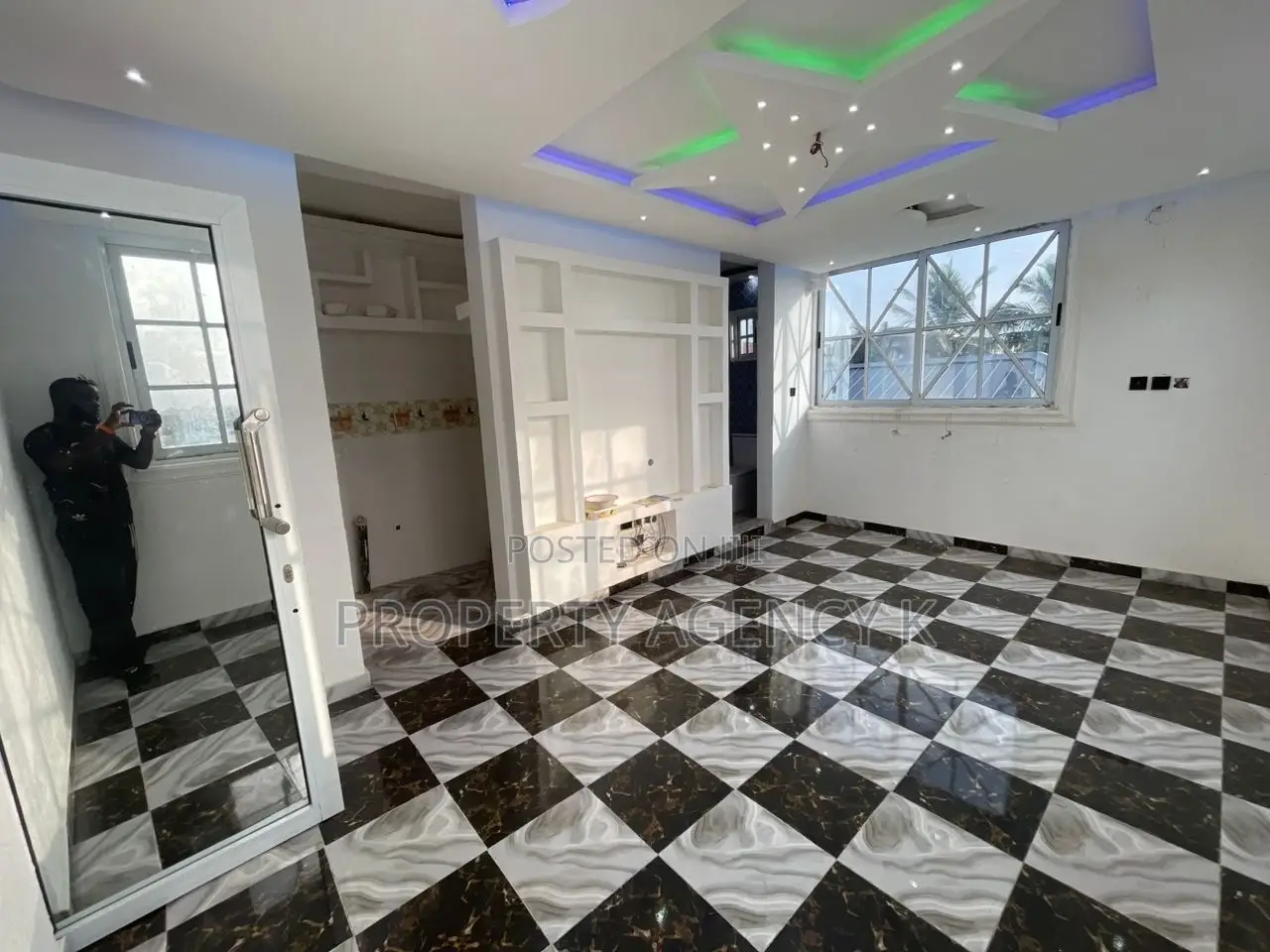 1bdrm Apartment in Kff, Toll Booth for rent