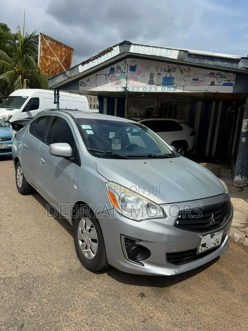 Mitsubishi Mirage SE 2017 Silver