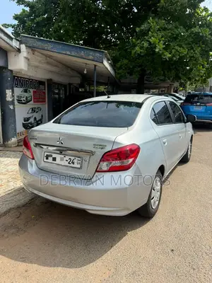 Mitsubishi Mirage SE 2017 Silver