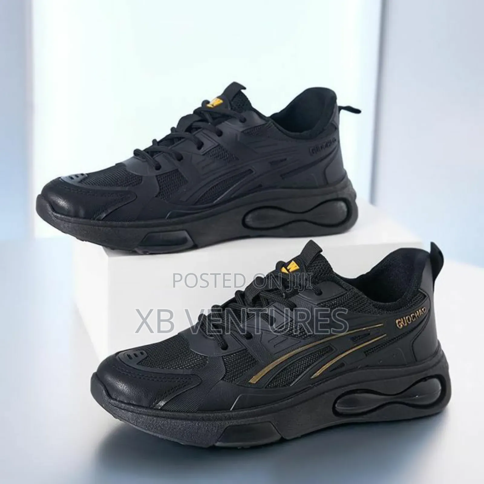 Modern Men's Urban Street-Smart Sneakers