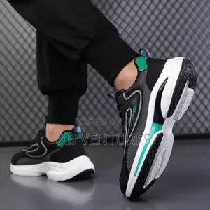 Ace Up Hiking Anti-Slip Sole
Sneakers