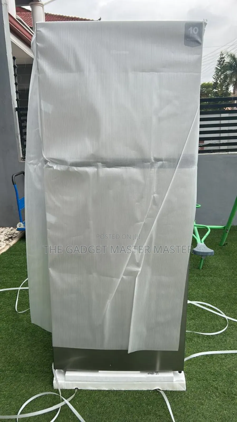 Hisense 545ltr Top Mount Freezer
