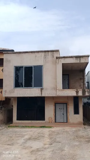 3bdrm House in Tiyumba Agency., West Legon for sale