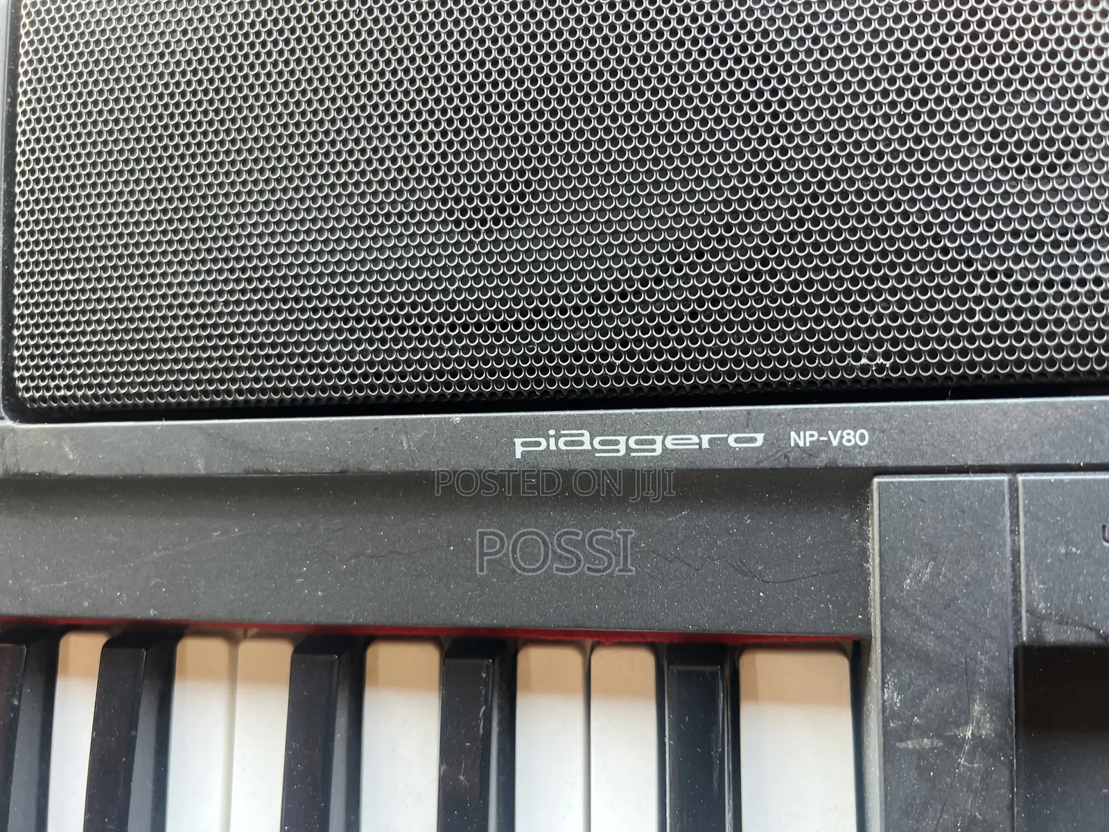 Yamaha Light Weighted 76 Keys Keyboard or Digital Piano