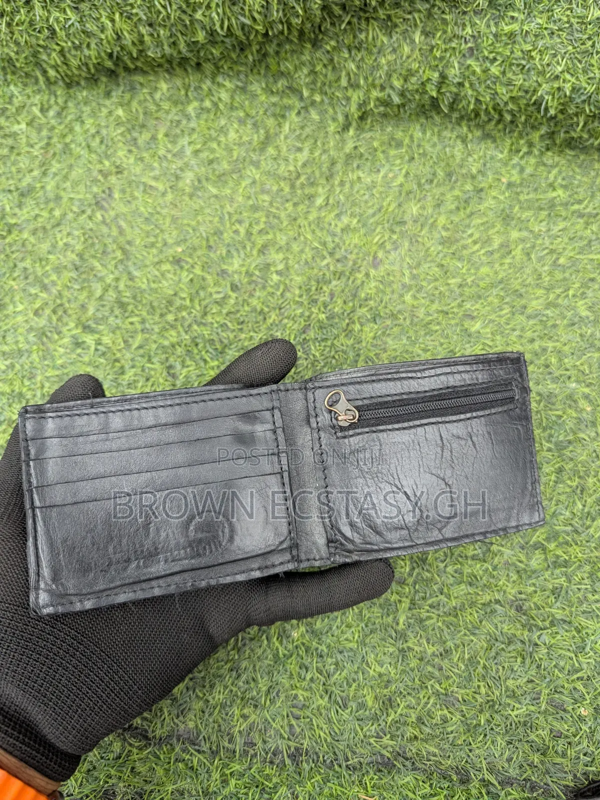 Black Leather Money and Card Wallet (Pre Owned)