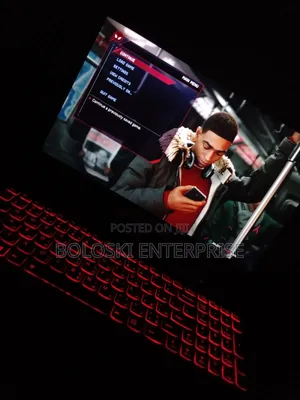 Laptop Lenovo Y50 8GB Intel Core i3 HDD+SSD 256GB