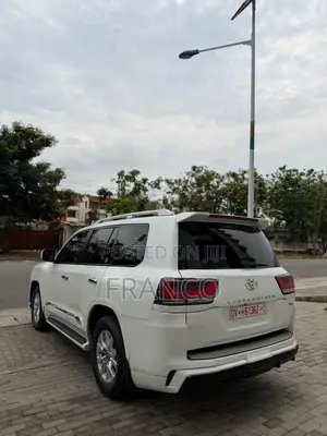 Toyota Land Cruiser 4.5 V8 TD 2017 White