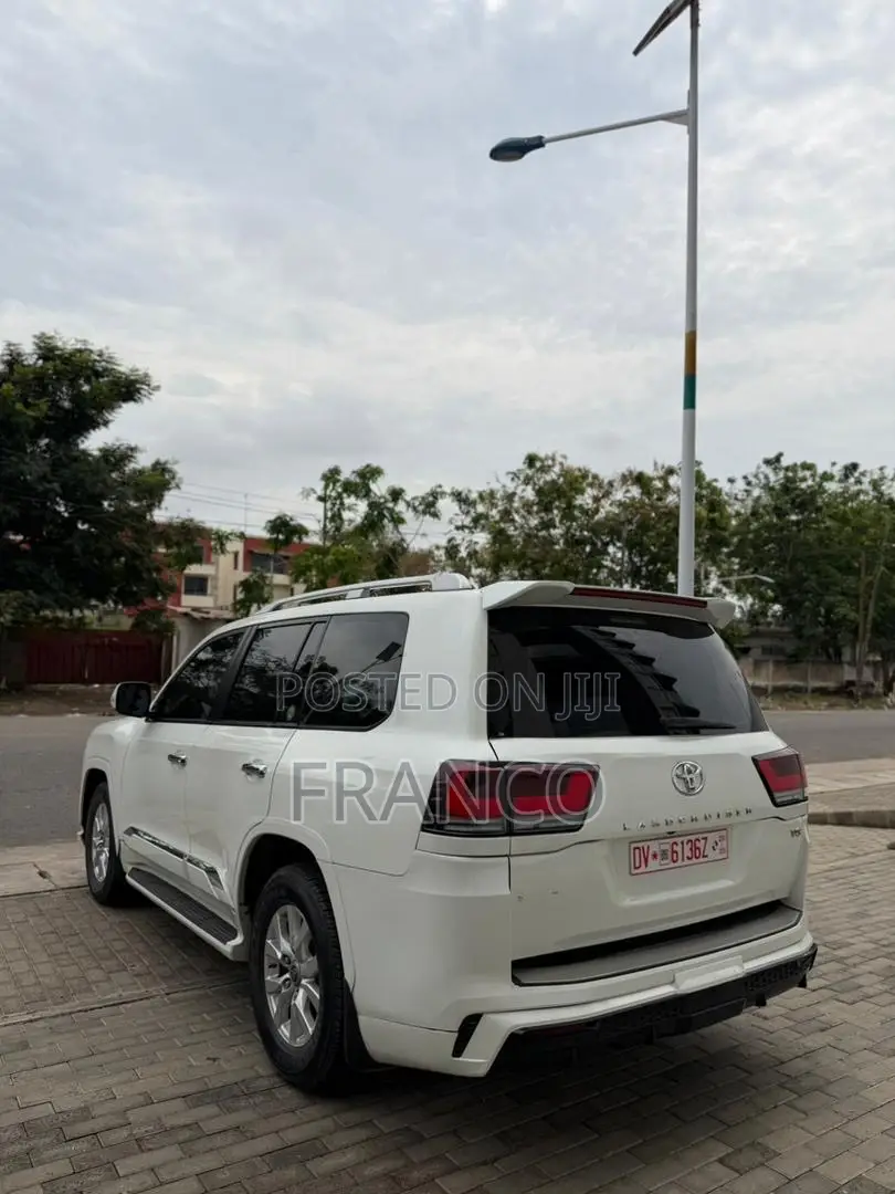 Toyota Land Cruiser 4.5 V8 TD 2017 White