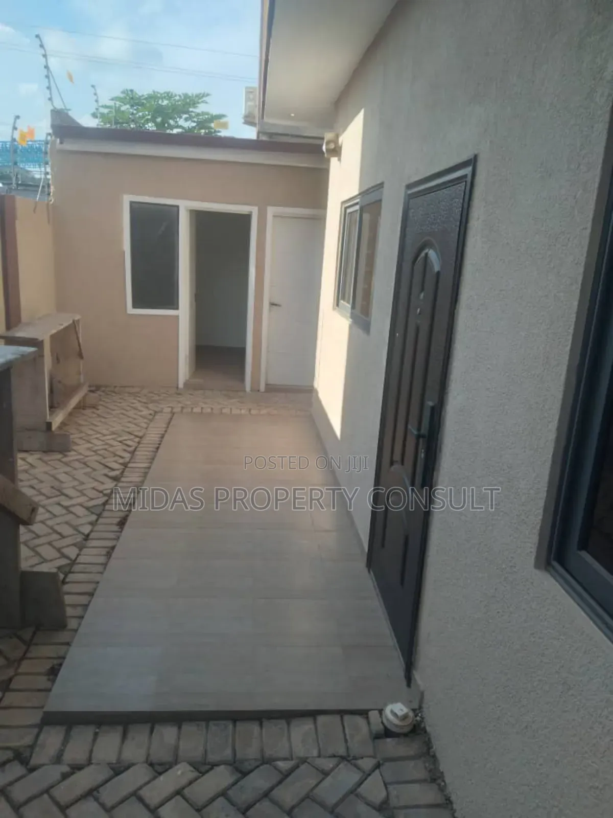 3bdrm House in Oyarifa for sale
