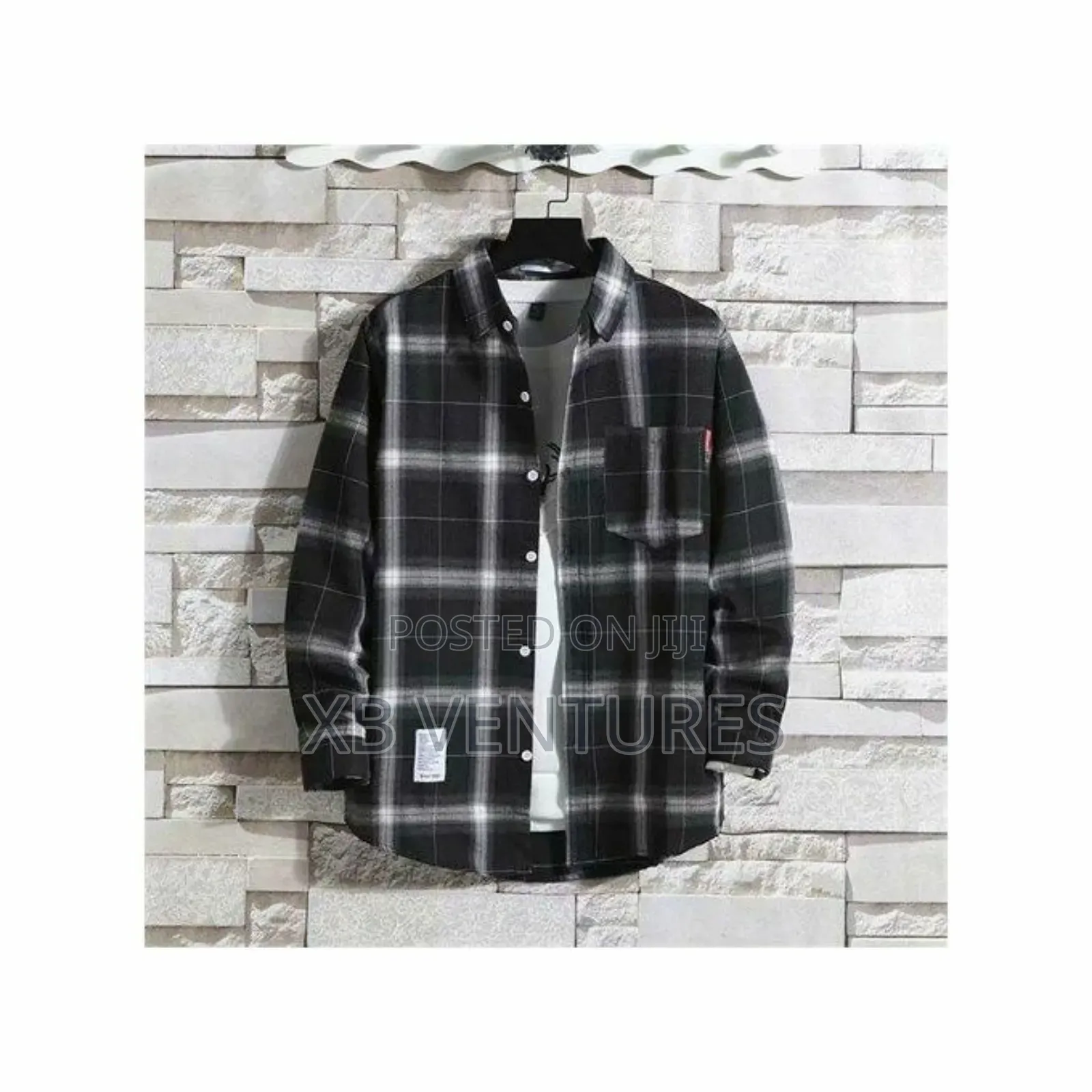 Casual Plaid
Long-Sleeved Shirt