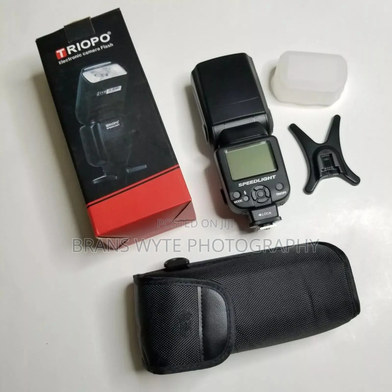 Triopo Tr-950 Speedlite Flash Light