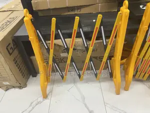 Retractable Fence Barrier/ Extendable Traffic Barricade