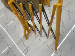 Retractable Fence Barrier/ Extendable Traffic Barricade