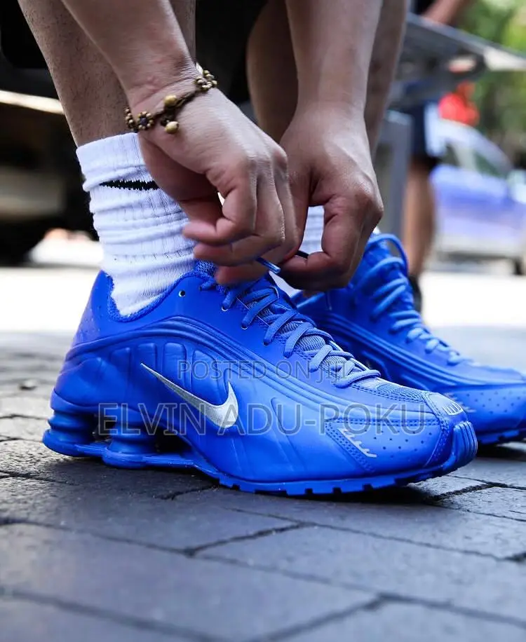 Nike Shox R4 Men's Sneakers In Different Colours , Swipe >>>>