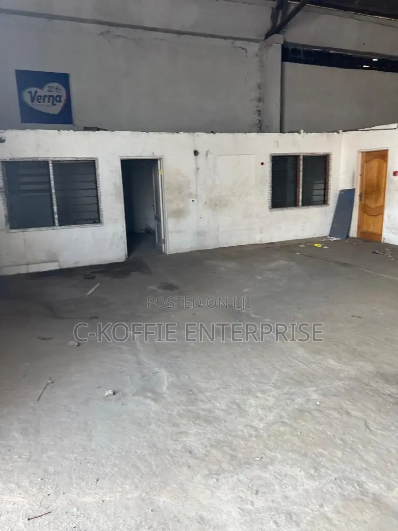 1300 SQM Warehouse at Dzorwulu