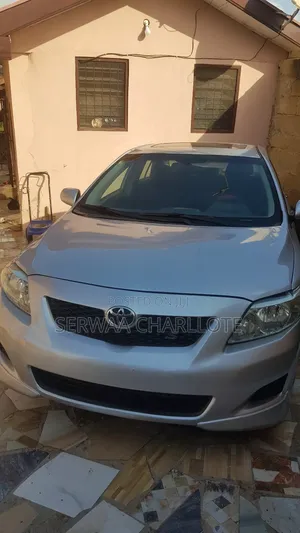 Toyota Corolla 2010 Silver