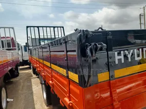 8holes Hyundai Truck