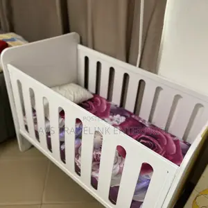 Baby Crib With Mattress, Pillow and Mosquito Net