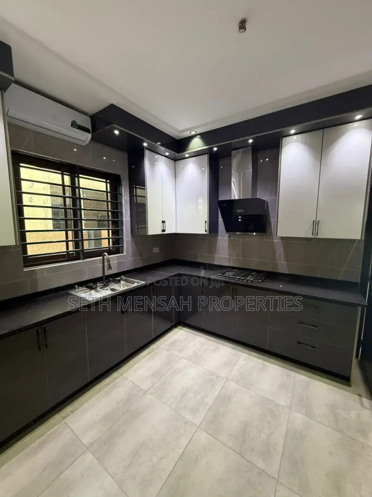 3bdrm House in Lake Side Estate for sale