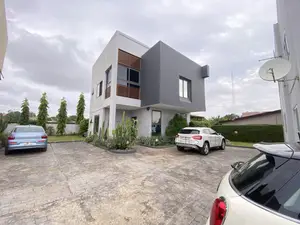 4bdrm Duplex in Tesano Gardens for sale