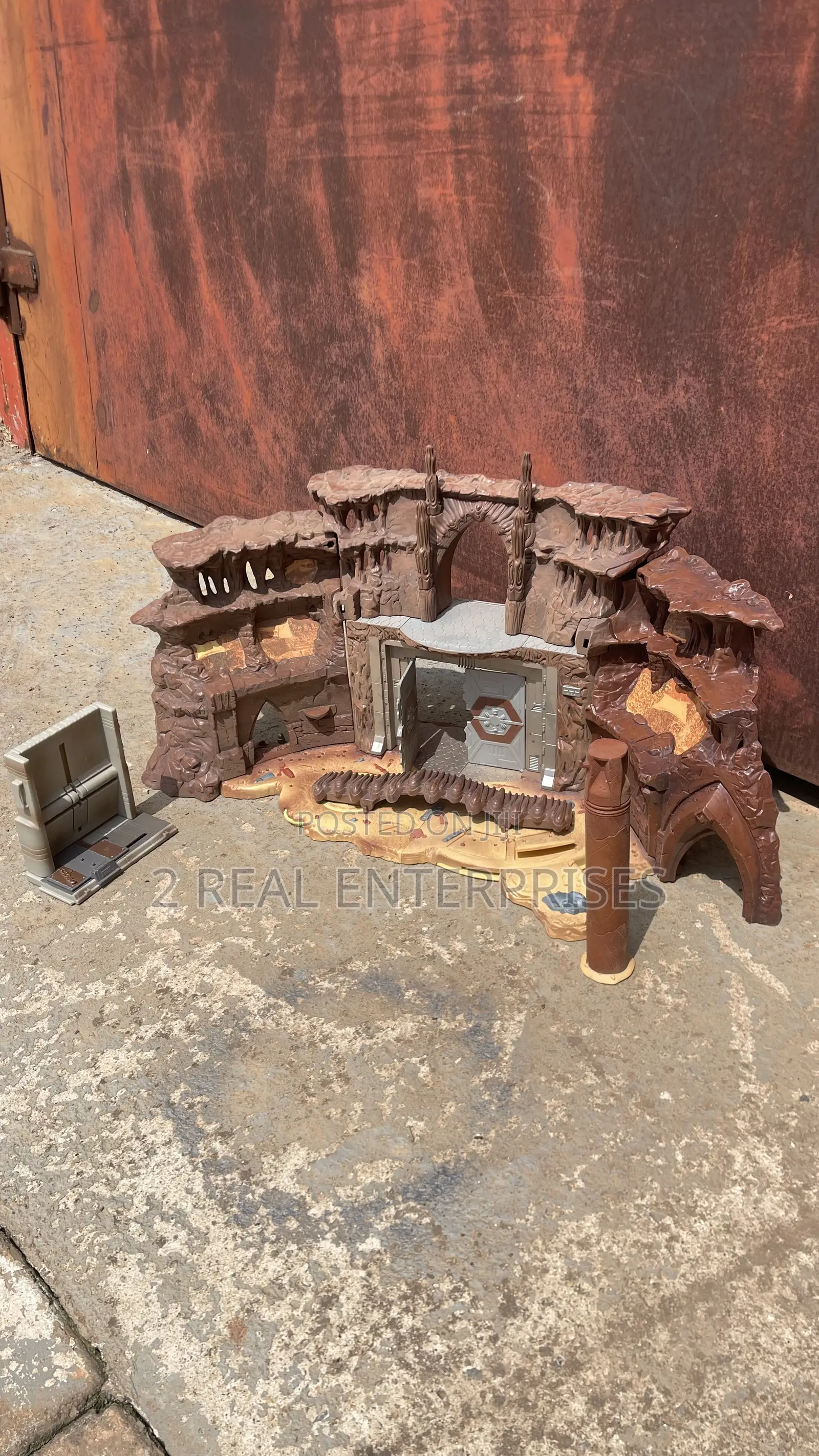Star Wars Saga Geonosis Battle Arena Lego