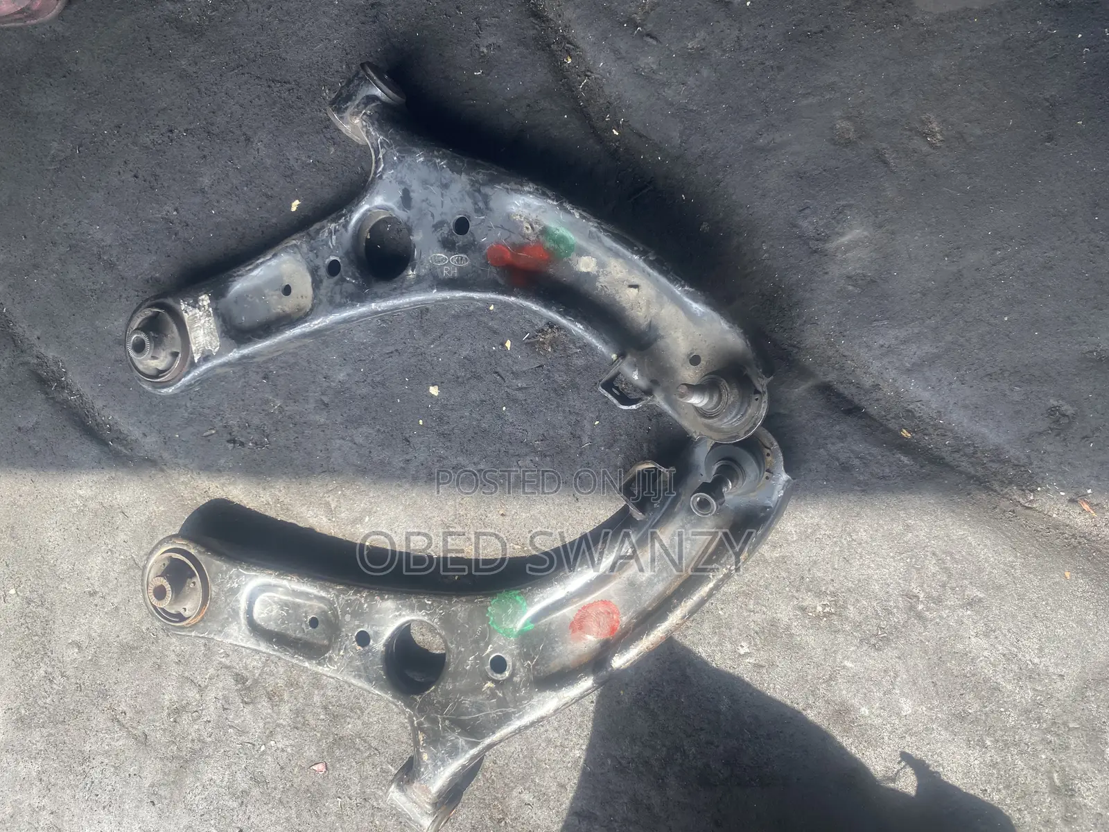 Hydundi Elantra 2012 Lower Arm Pair