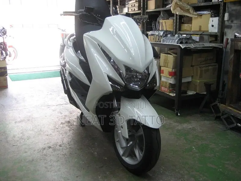 Yamaha Majesty 2022 White