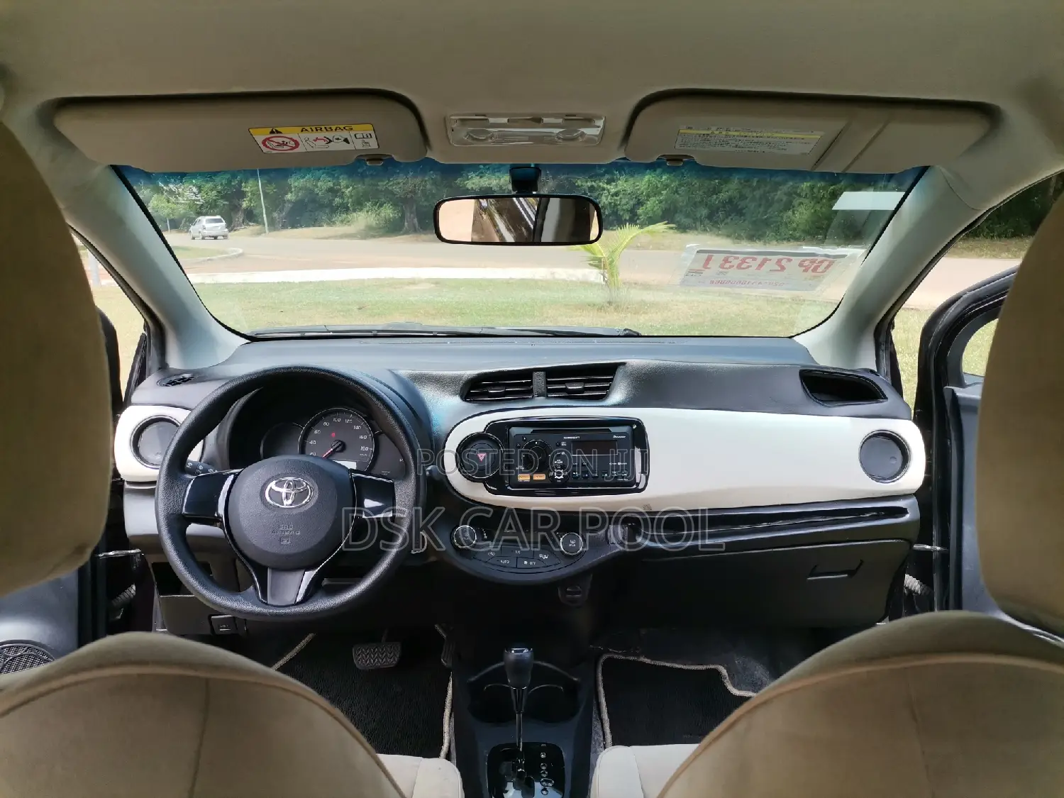 Toyota Vitz 1.3 FWD 5dr 2013 Maroon