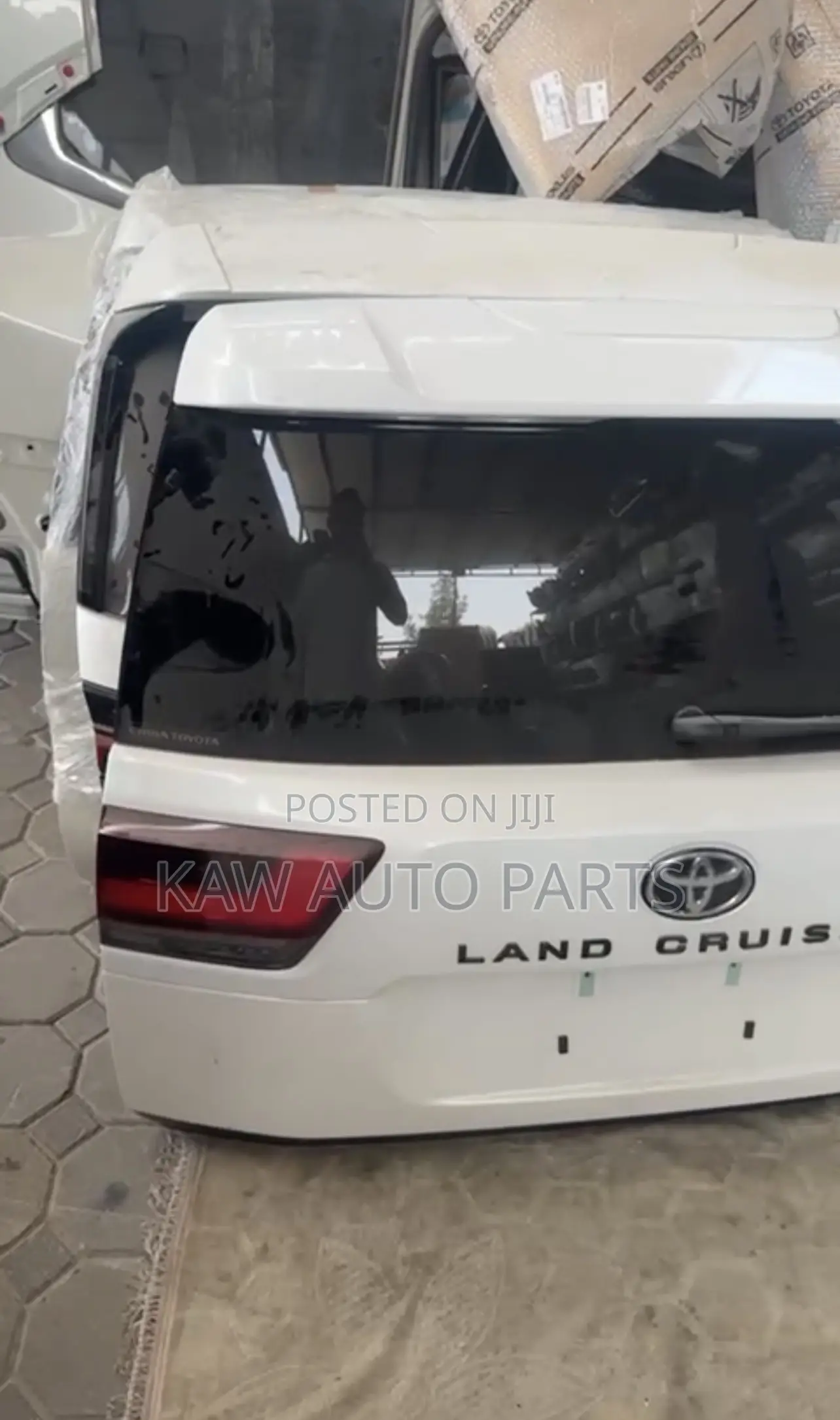 2022,2023,2024,2025 Boot or Tailgate for Toyota Land Cruiser 300