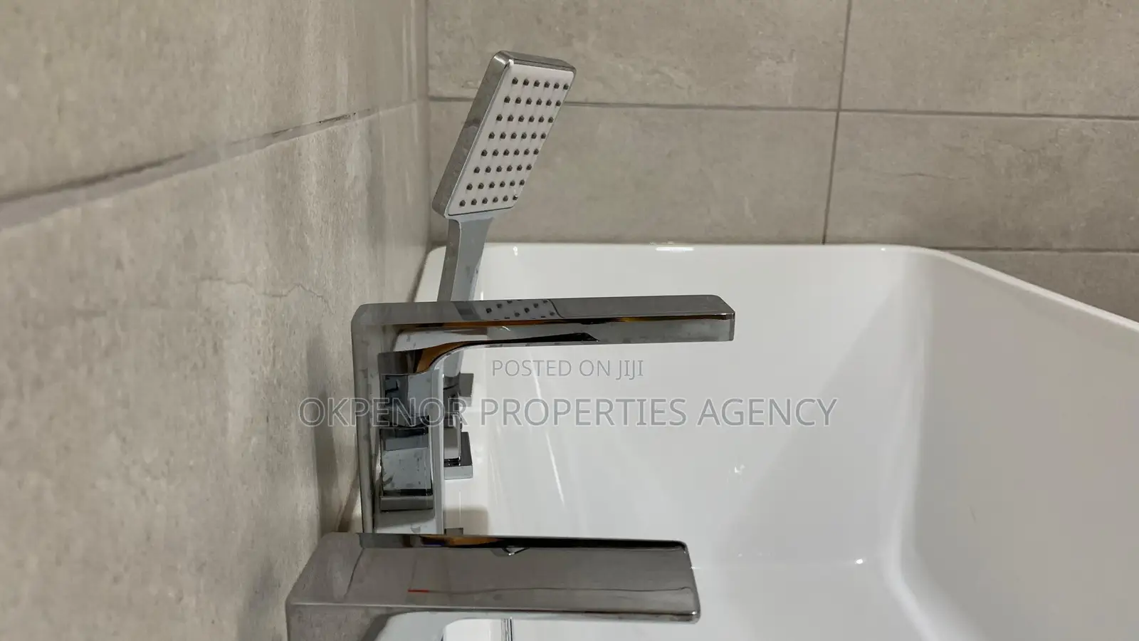 4bdrm House in Dawhenya, Tema Metropolitan for sale