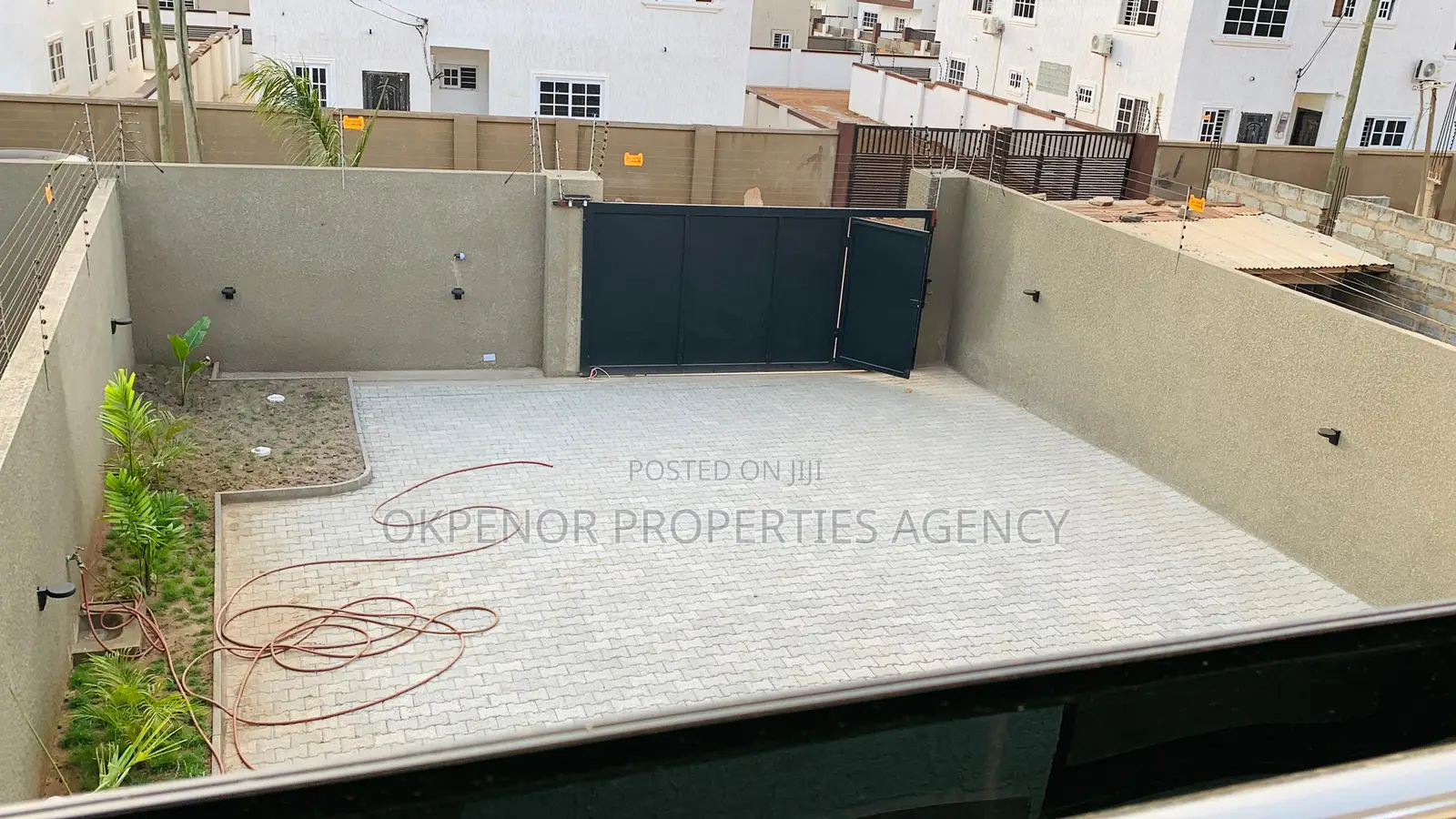 4bdrm House in Dawhenya, Tema Metropolitan for sale
