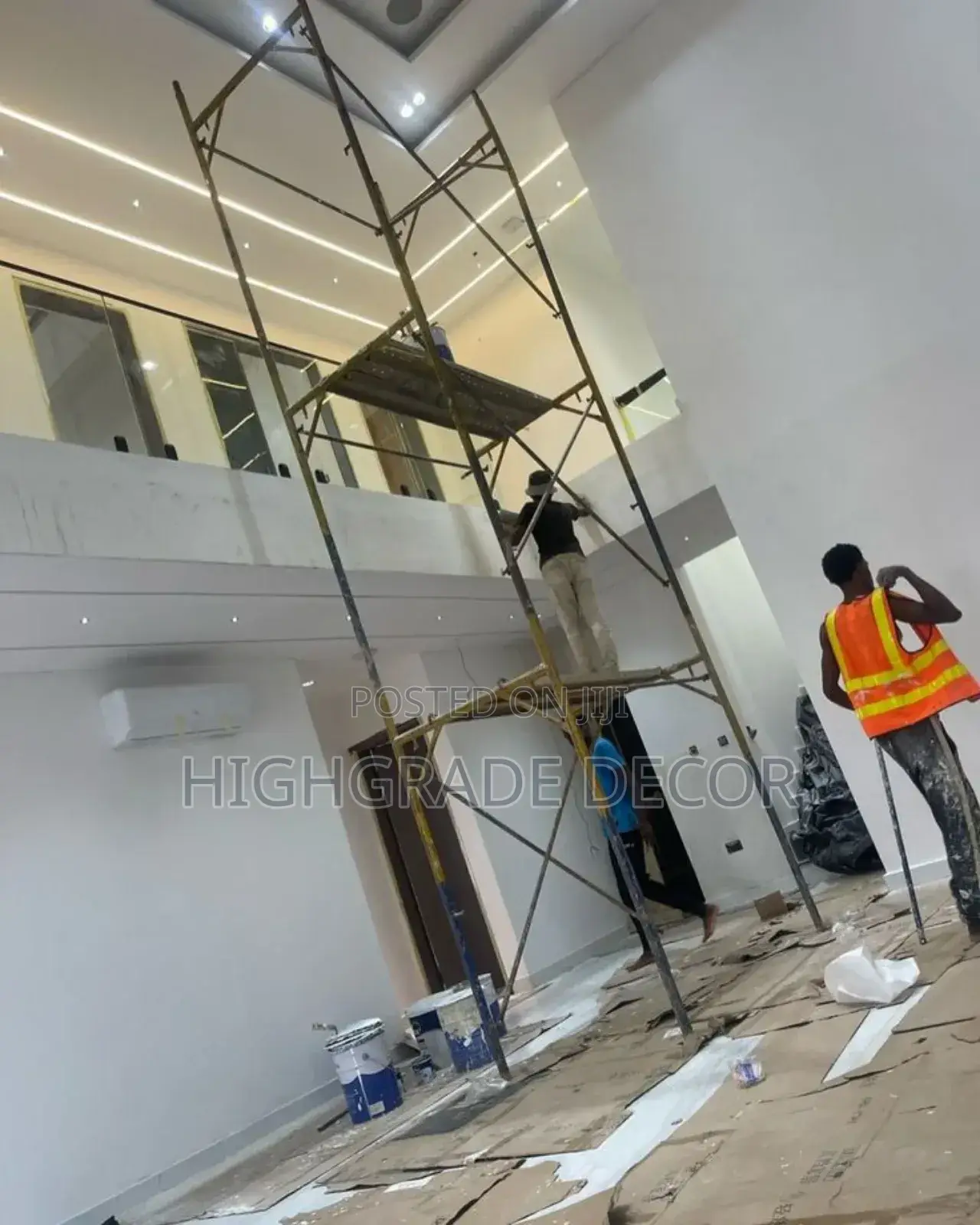 Painting Graffiato Pop Skimming Stucco