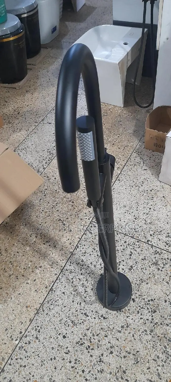 Standing Tap Hot N COLD