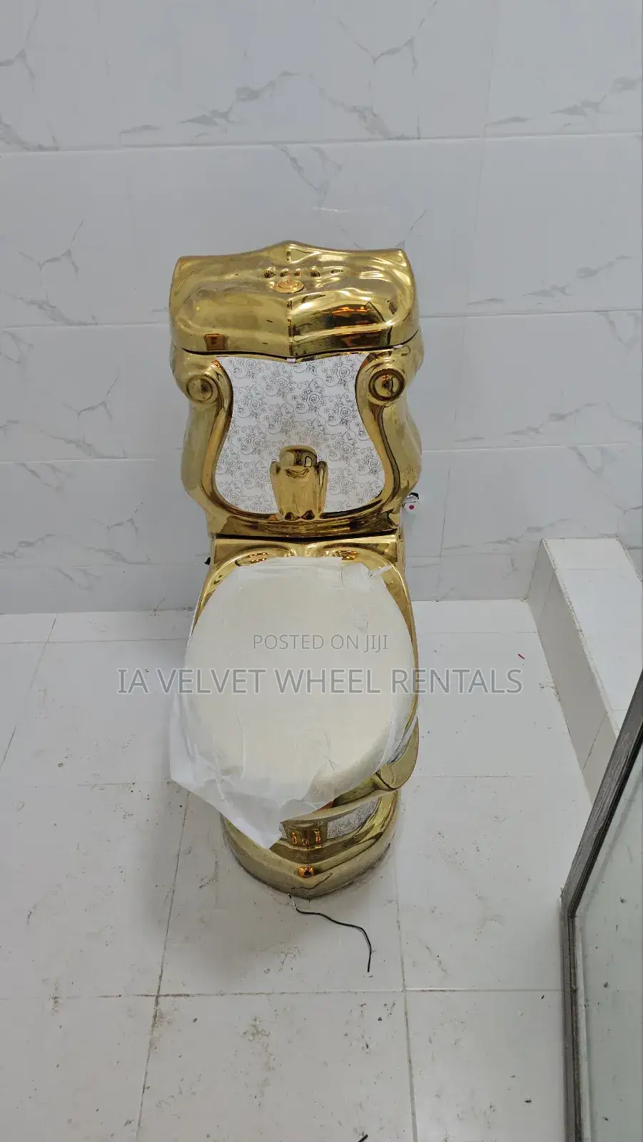 Royal European Gold Toilet