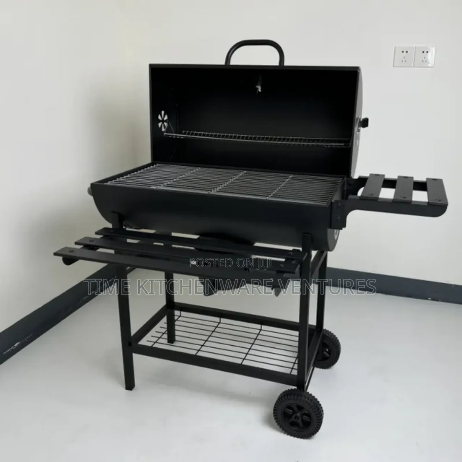 Barbecue Grill (Charcoal Grill)
