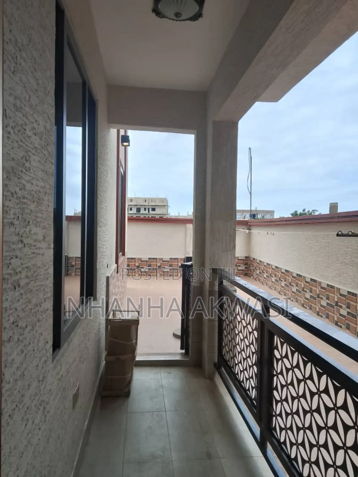 2bdrm Apartment in Lashibi Community 19, Sakumono for rent