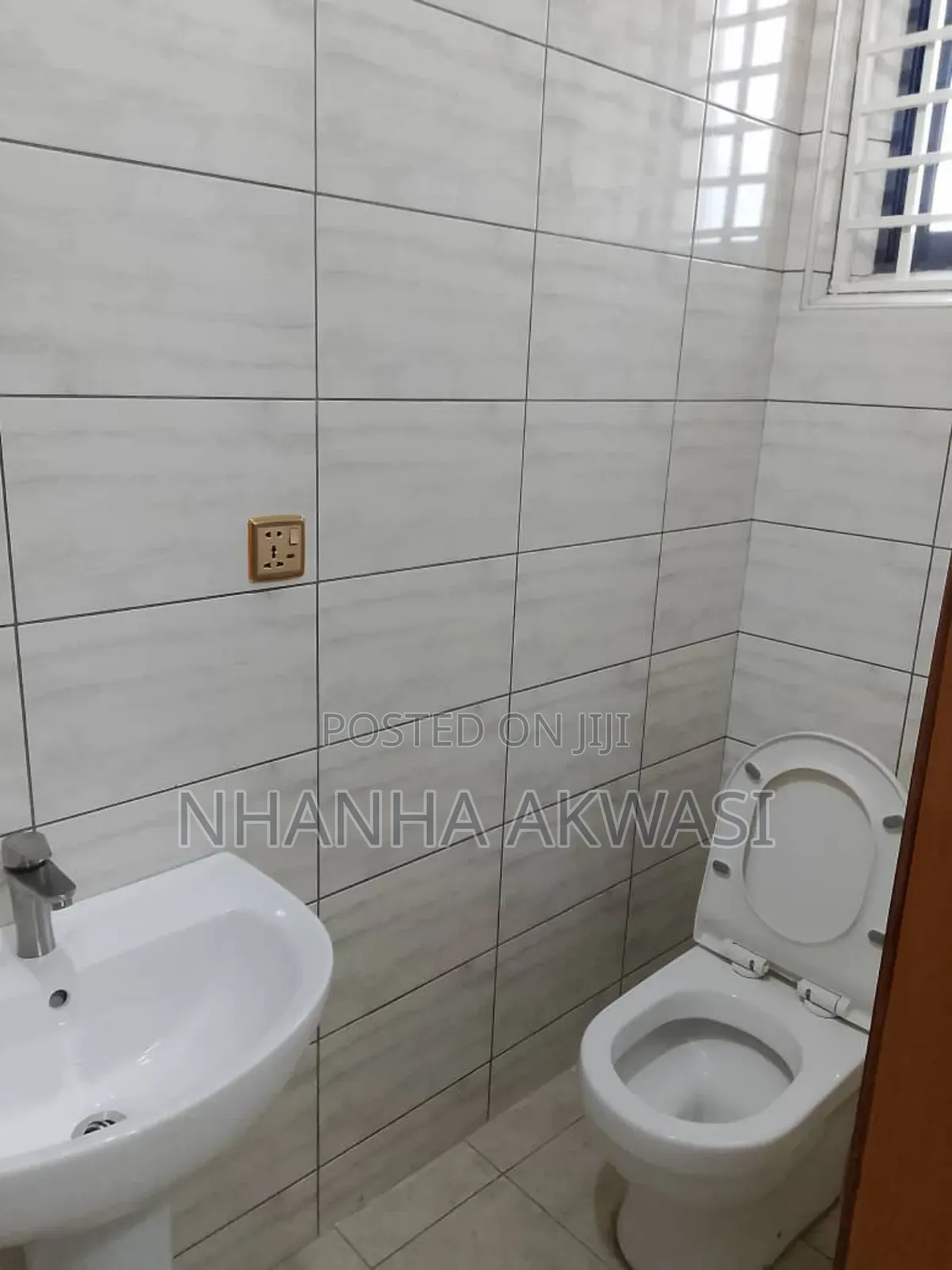 2bdrm Apartment in Lashibi Community 19, Sakumono for rent