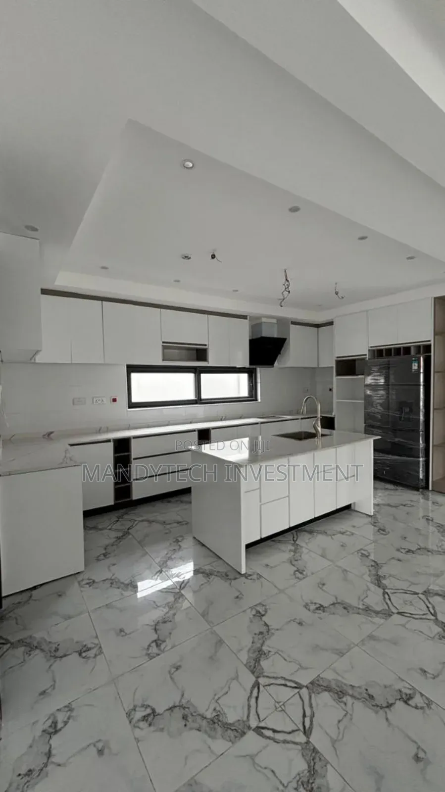 4bdrm Duplex in A&C Mall Area for sale