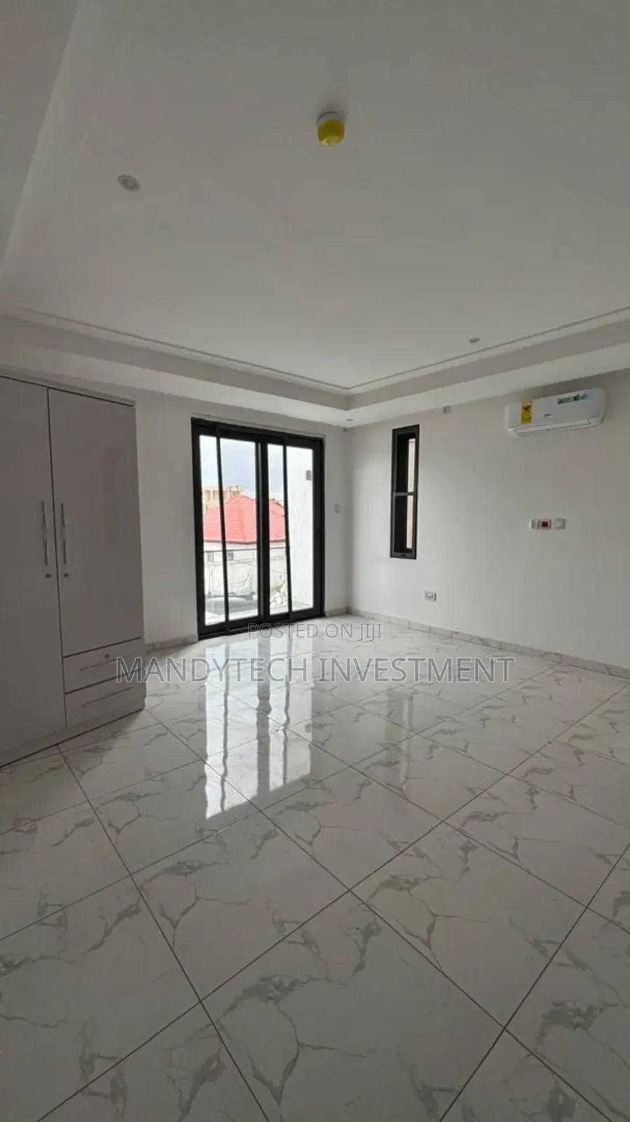 4bdrm Duplex in A&C Mall Area for sale