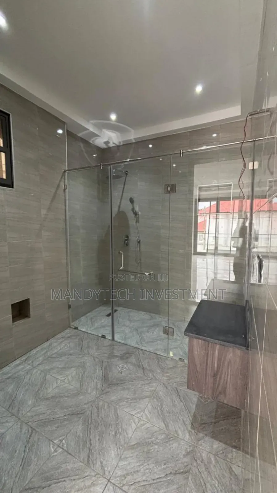 4bdrm Duplex in A&C Mall Area for sale