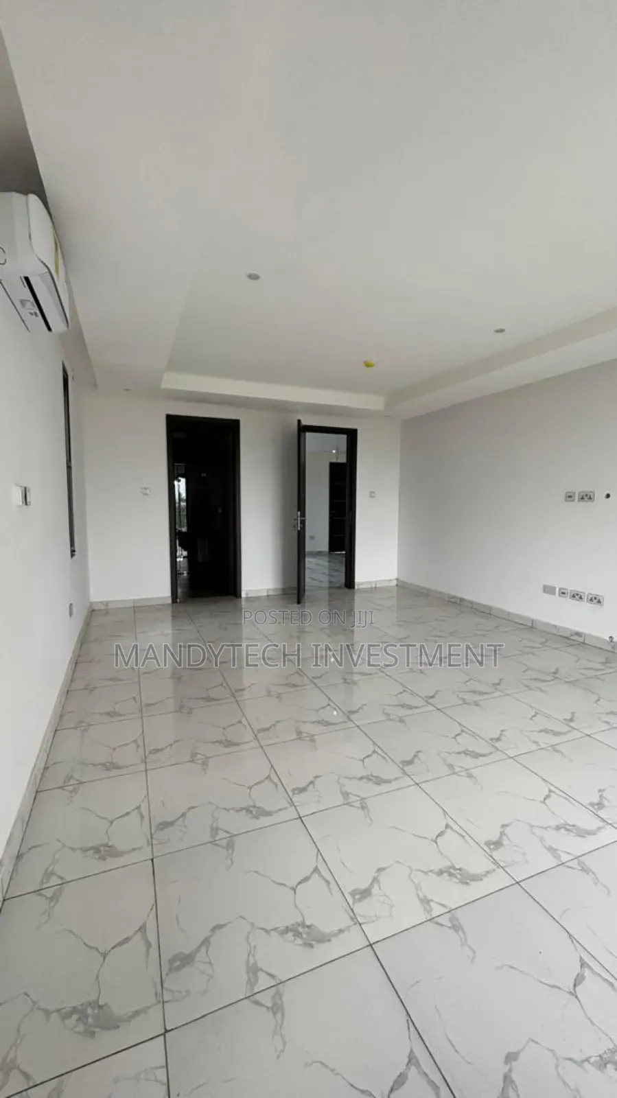 4bdrm Duplex in A&C Mall Area for sale