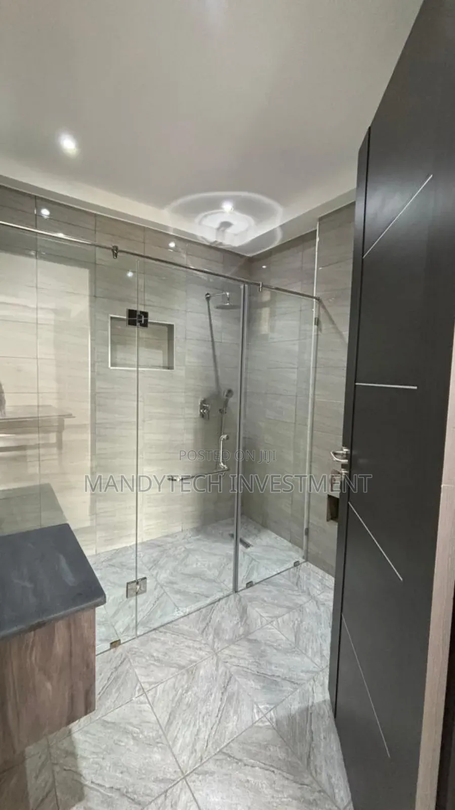 4bdrm Duplex in A&C Mall Area for sale