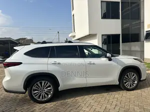 Toyota Highlander 2023 White