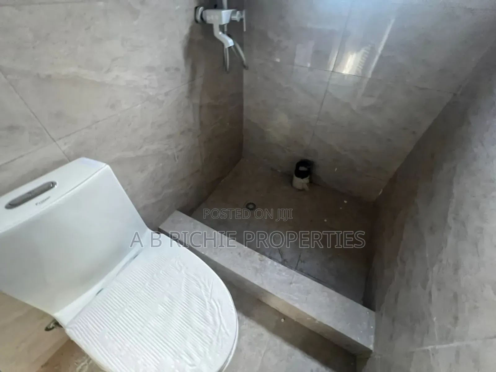 1bdrm House in Ab Richie Properties, East Legon for rent