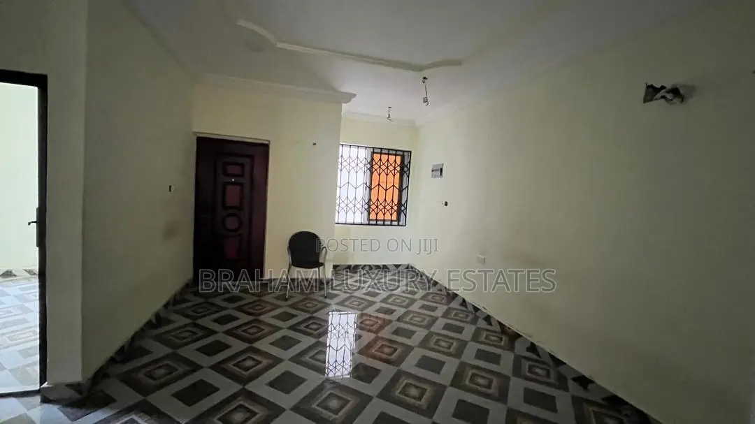 2bdrm Apartment in Braham Luxury Estate, Sakumono for rent