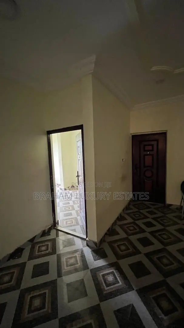 2bdrm Apartment in Braham Luxury Estate, Sakumono for rent