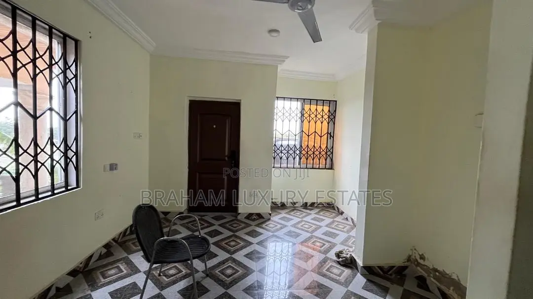 2bdrm Apartment in Braham Luxury Estate, Sakumono for rent