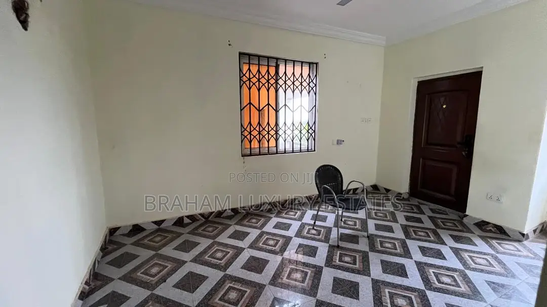2bdrm Apartment in Braham Luxury Estate, Sakumono for rent